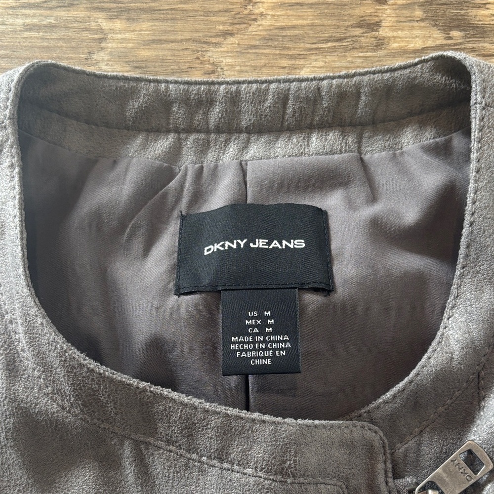 DKNY JEANS Grey Faux Suede Asymmetrical Zip Jacket Moto Biker Womens Size Medium - Picture 2 of 13